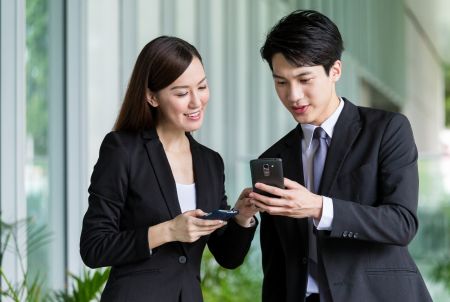 企業SNSページが情報をシェアする意味は?炎上リスク回避のために!